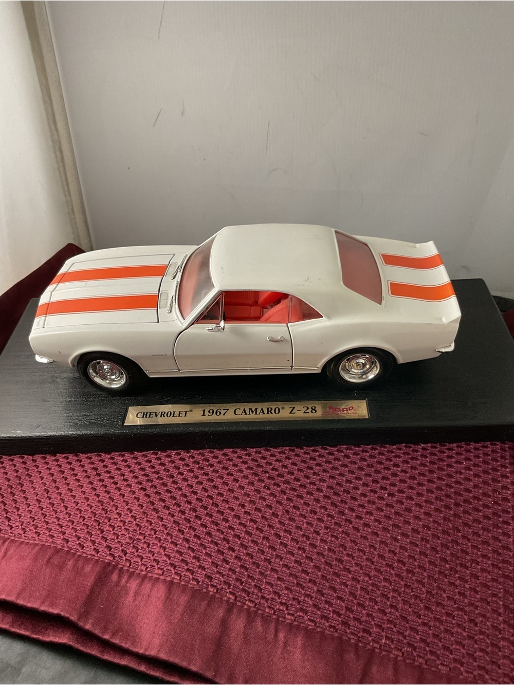 Die-Cast 1967 Camaro Z-28 Model Car in White with Orange Stripes 1:18
